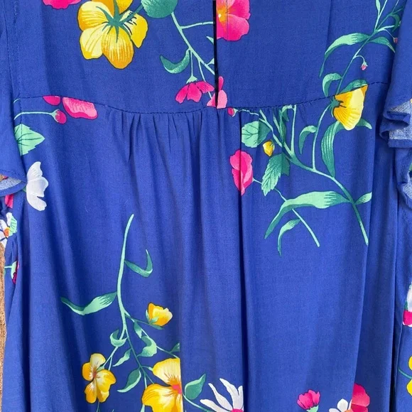 Old Navy Blue Floral Blouse Size Small - Picture 9 of 16